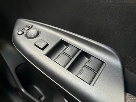 2014 Honda Fit - thumbnail 14