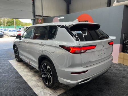 2024 Mitsubishi Outlander - photo 4