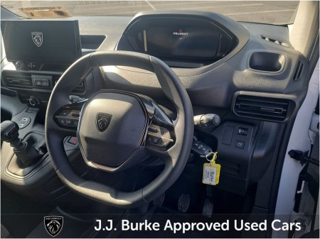 2024 Peugeot Partner PARTNER PRO PLUS 1.5 HDI 100 1 €22,950 thumbnail