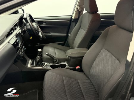 2015 Toyota Corolla - thumbnail 9