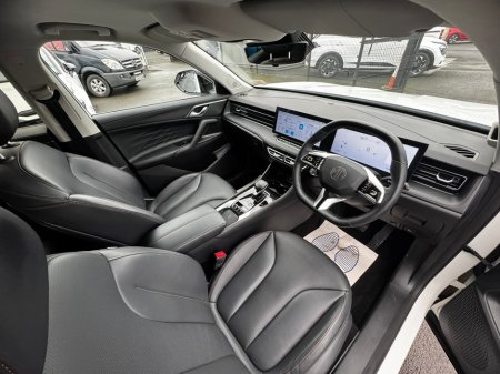 2025 MG HS Trophy thumbnail