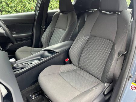 2020 Toyota C-HR - thumbnail 6