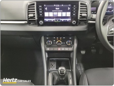 2024 Skoda Karoq Ambition 115HP 2.0 Diesel Manual €30,895 thumbnail