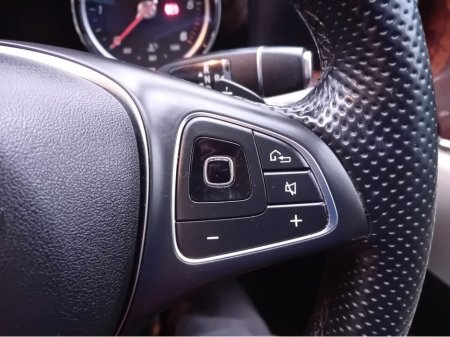 2017 Mercedes-Benz E Class - thumbnail 29