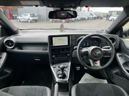 2026 Toyota Yaris - thumbnail 11