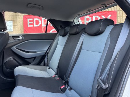 2017 Hyundai i20 - thumbnail 12