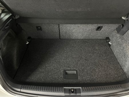 2014 Volkswagen Polo - thumbnail 41