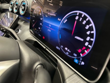 2024 Mercedes-Benz C Class - thumbnail 18