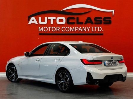 2023 BMW 3 Series - thumbnail 9