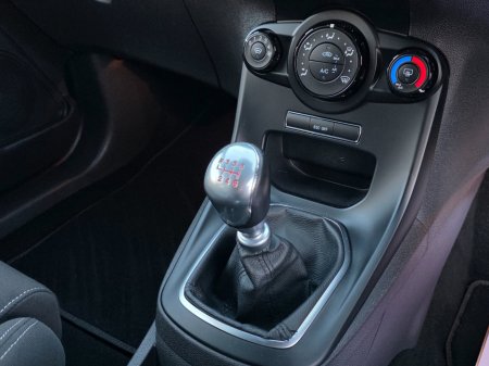 2014 Ford Fiesta - thumbnail 23