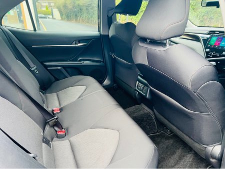 2019 Toyota Camry - thumbnail 5