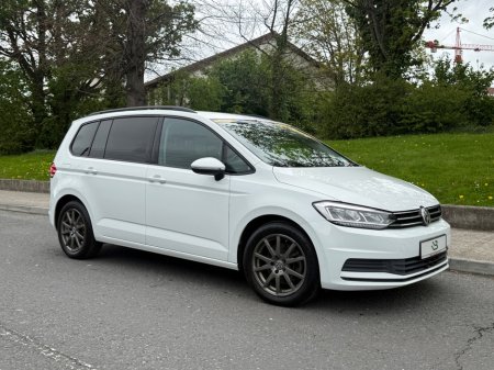 2016 Volkswagen Touran - photo 2