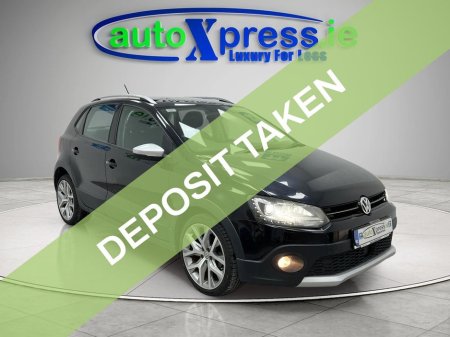 2017 Volkswagen Polo CROS 1.2 TSI Automatic, Reversing camera