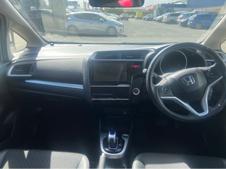 2019 Honda Fit Auto Hybrid €13,950