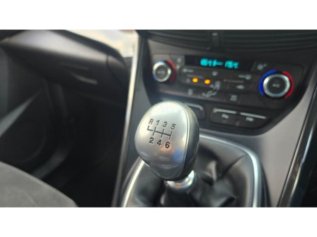 2017 Ford Kuga - thumbnail 20