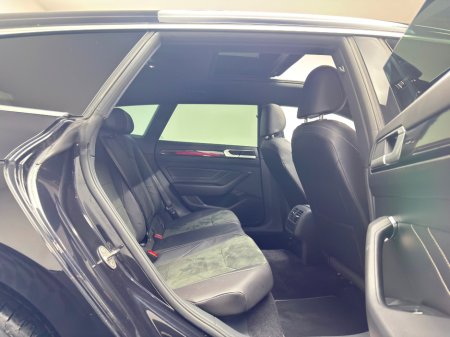 2024 Volkswagen Arteon R LINE 1.4TSI PHEV DSG *PAN ROOF* €41,990 thumbnail