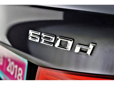 2021 BMW 5 Series - thumbnail 20