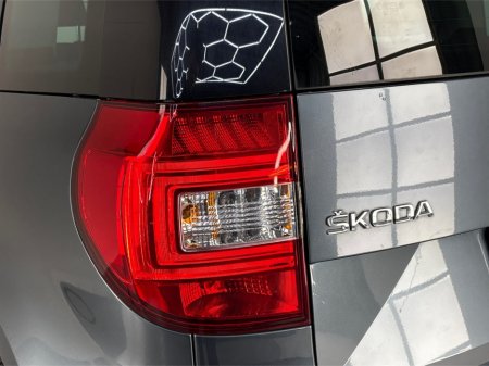 2016 Skoda Yeti OUTDOOR 2.0 TDI**TOUCHSCREEN BLUETOOTH MEDIA**MULTIFUNCTIONAL STEERING WHEEL**HEATED LEATHER SEATS**CRUISE CONTROL**PARKING SENSORS**AIR CONDTIONING**ELECTRIC WINDOWS **ISOFIX**FINANCE AVAILABLE** €11,995 thumbnail