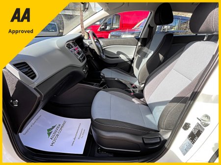 2017 Hyundai i20 - thumbnail 21