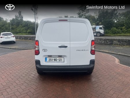 2025 Toyota Proace City CITY 1.5 GX SWB 650KG €26,950