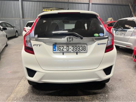2016 Honda Fit DAA-GP6 HYBRID 5DR AUTO €10,995