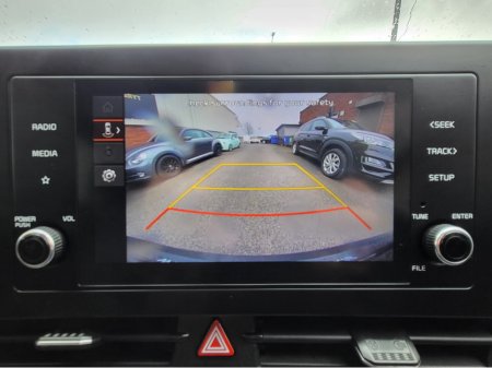 2023 Kia Sportage - thumbnail 3