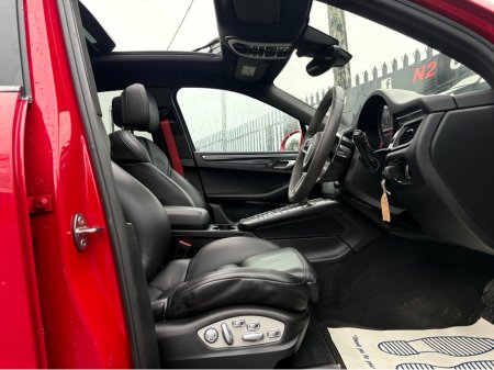 2017 Porsche Macan - thumbnail 12