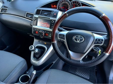 2015 Toyota Verso 1.6 D LUNA SKYVIEW 4DR €6,950 thumbnail