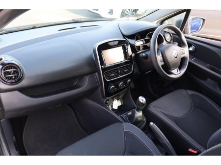 2017 Renault Clio - thumbnail 29