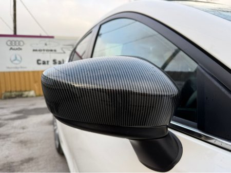 2016 Mazda Mazda3 2.2 D 150PS PLATINUM BL I 4 4DR €8,999 thumbnail