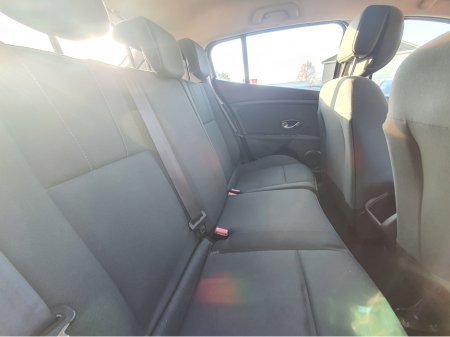 2012 Renault Megane - thumbnail 7