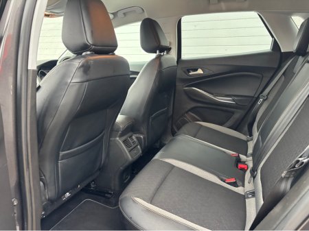 2019 Opel Grandland X SRI 1.5 I T 130PS 4 4DR thumbnail