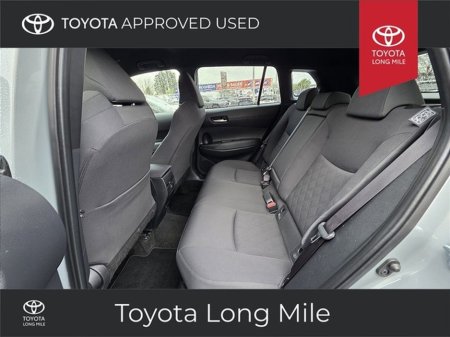 2025 Toyota Corolla Cross 1.8 Hybrid Sport 5dr €39,949 thumbnail