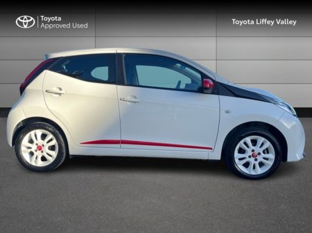 2019 Toyota Aygo AYGO 1.0 5DR X-PLAY €12,950 thumbnail