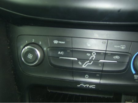 2015 Ford Focus 1.5 TDCI ZETEC 120PS 5DR €6,250 thumbnail