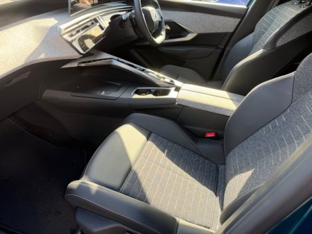 2025 Peugeot 5008 - thumbnail 6