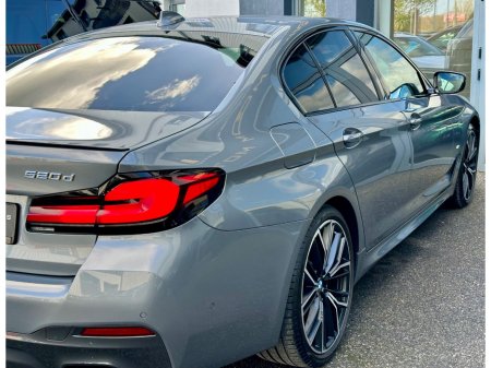 2023 BMW 5 Series - thumbnail 5