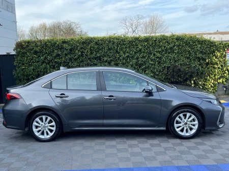 2023 Toyota Corolla - thumbnail 2