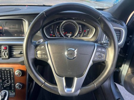 2017 Volvo V40 - thumbnail 4