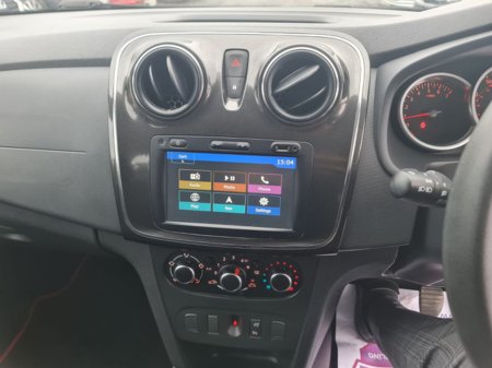 2017 Dacia Sandero - thumbnail 16