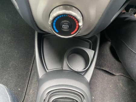 2008 Toyota Yaris - thumbnail 4