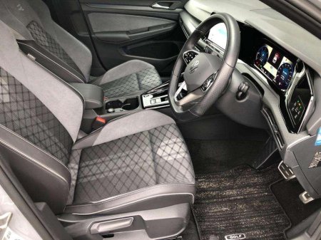 2023 Volkswagen Golf - thumbnail 3