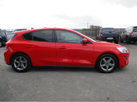 2019 Ford Focus - thumbnail 9