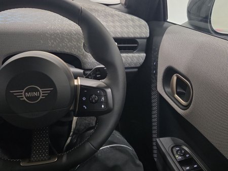 2025 MINI Hatch - thumbnail 18