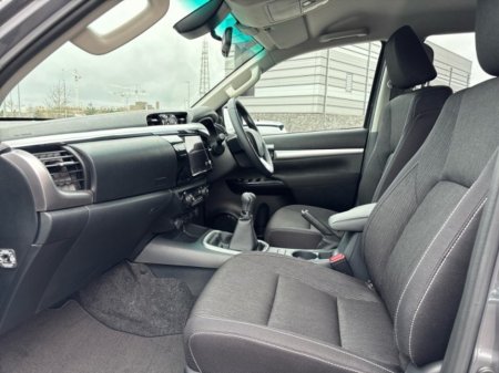 2026 Toyota Hilux - thumbnail 6