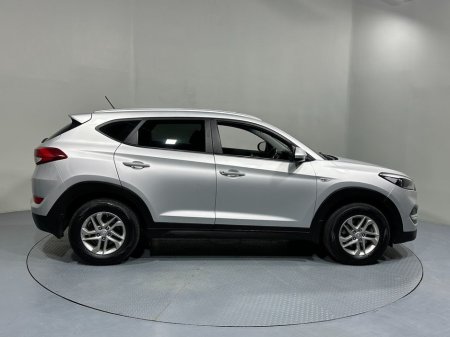 2017 Hyundai Tucson Comfort 1.7 Crdi €14,400 thumbnail