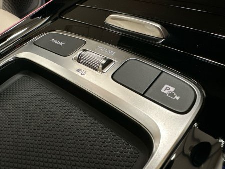 2025 Mercedes-Benz GLB GLB200 D Progressive Line + *Saving €8,748 from new price* €61,900 thumbnail