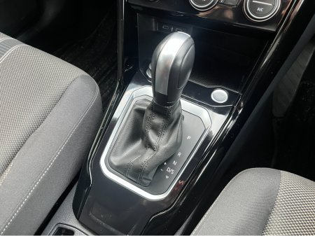 2022 Volkswagen T-Roc STLYE BLACK PACK AUTOMATIC 1.5 PETROL //LOW MILES//HIGH SPEC//KEYLESS ENTRY//ADAPTIVE CRUISE CONTROL//REVERSE CAMERA// €29,950 thumbnail