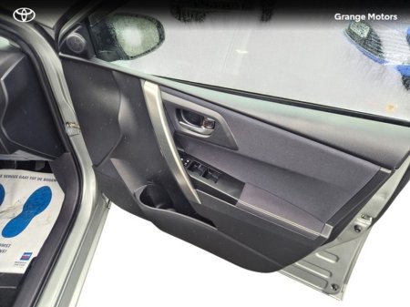 2014 Toyota Auris - thumbnail 11