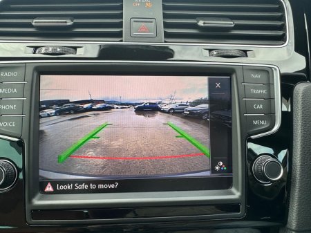 2014 Volkswagen Golf - thumbnail 17